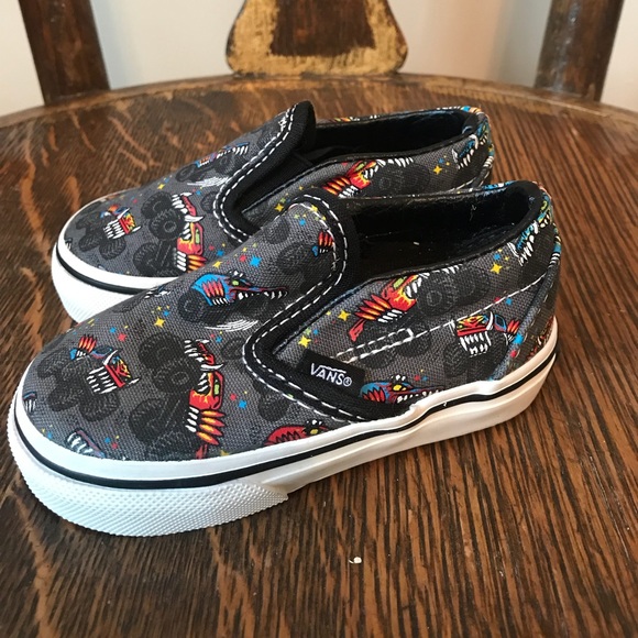 classic red checkered vans